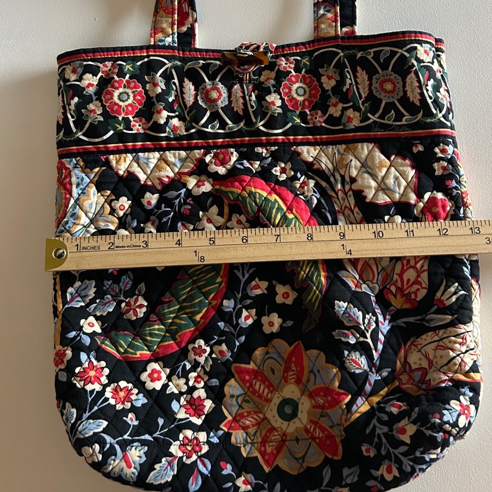 Vera Bradley Versailles Retired Paisley Quilted Tote Bag Like New Floral - Picture 8 of 9